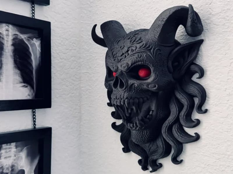 Infernal Bloom - Krampus sugar mask decor