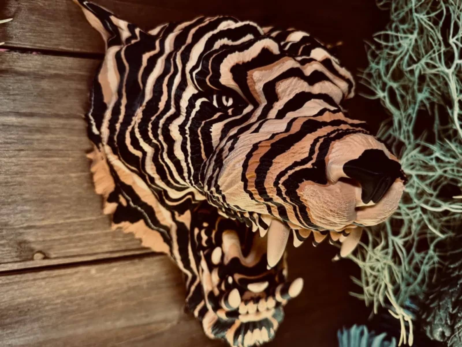 Skullwood Tiger Wall Trophy - colorstacked