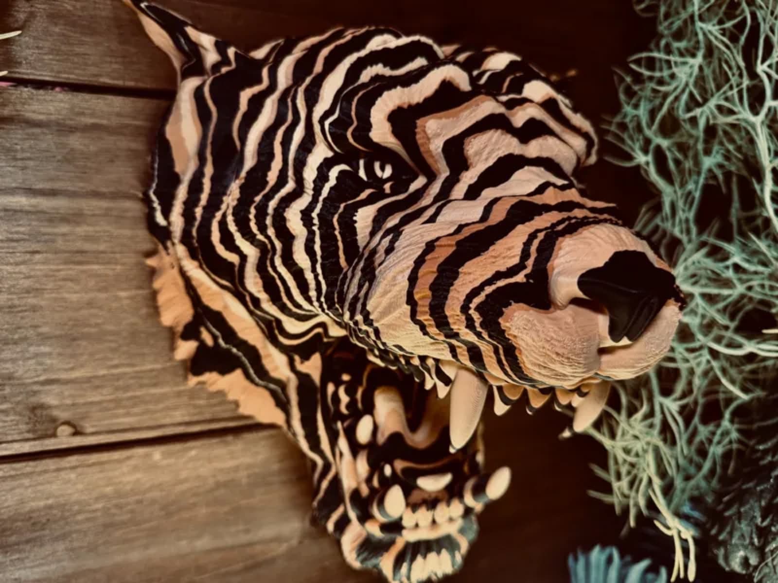 Skullwood Tiger Wall Trophy - colorstacked